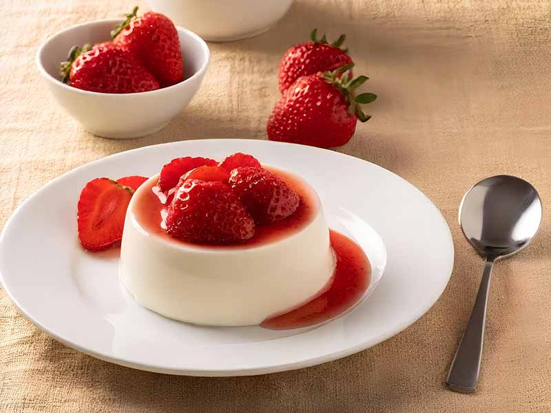 Vanilla Bean Panna Cotta with Macerated Strawberries