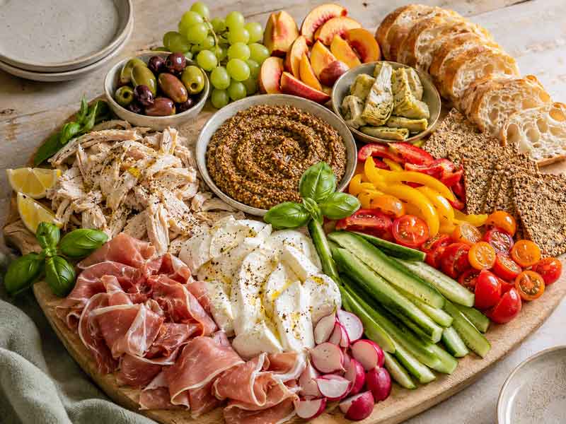 Summer Dinner Boards: A No-Cook Meal for Hot Nights